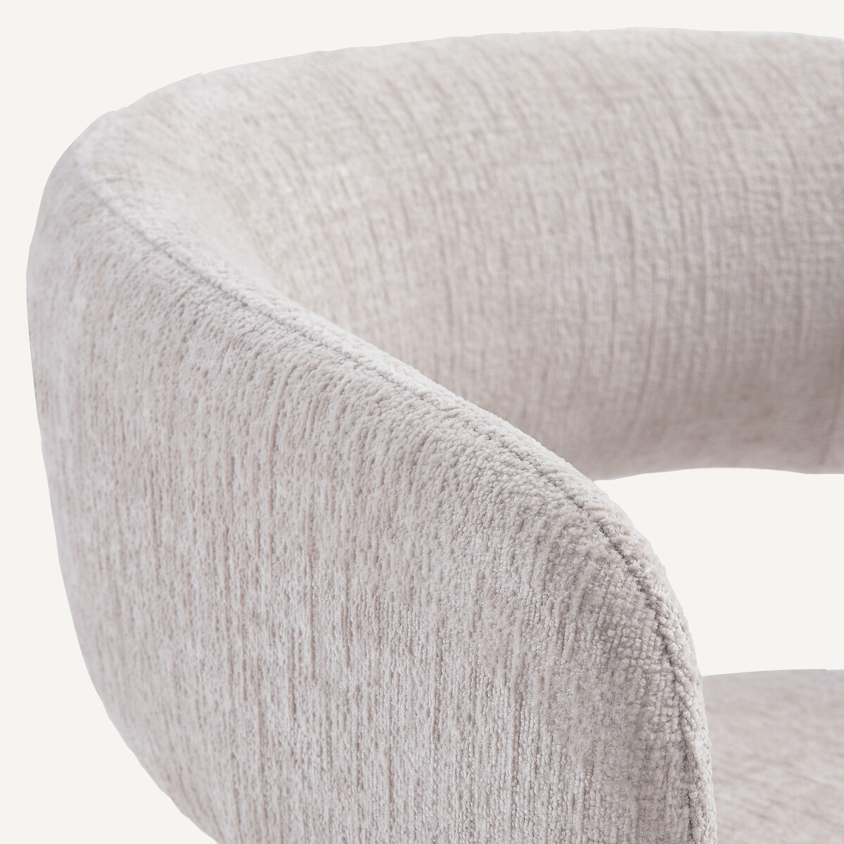 Sillón giratorio de terciopelo texturizado con base de chapa de nogal, JESPER crema, AM.PM
