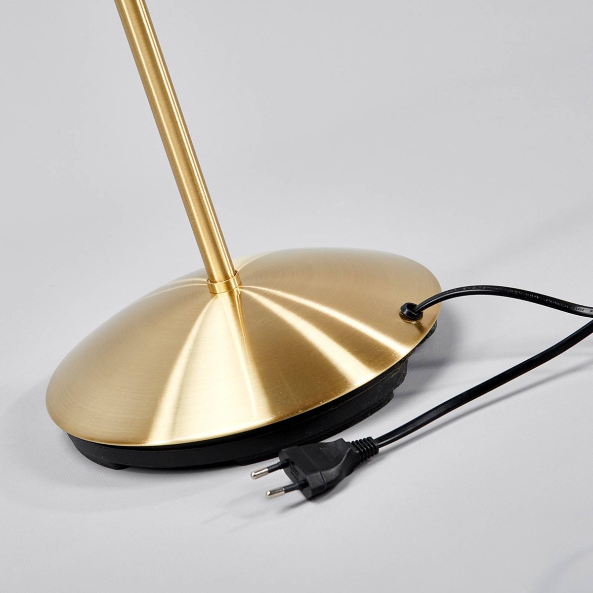 Lampadaire en métal moderne, Elaina laiton, blanc opale, LINDBY