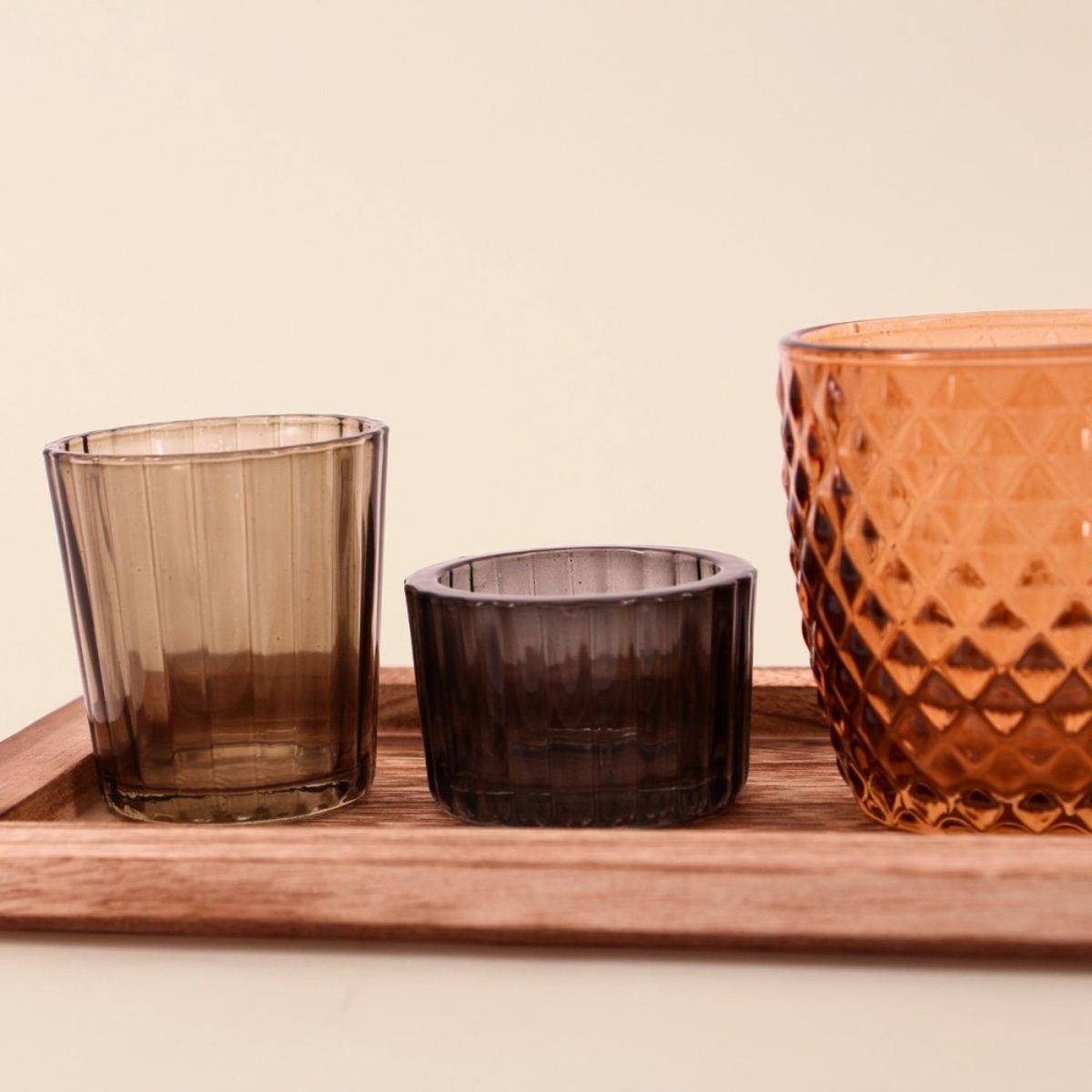 Coffret 7 photophores en verre sur tablette en bois vert, HASHTAG DECO