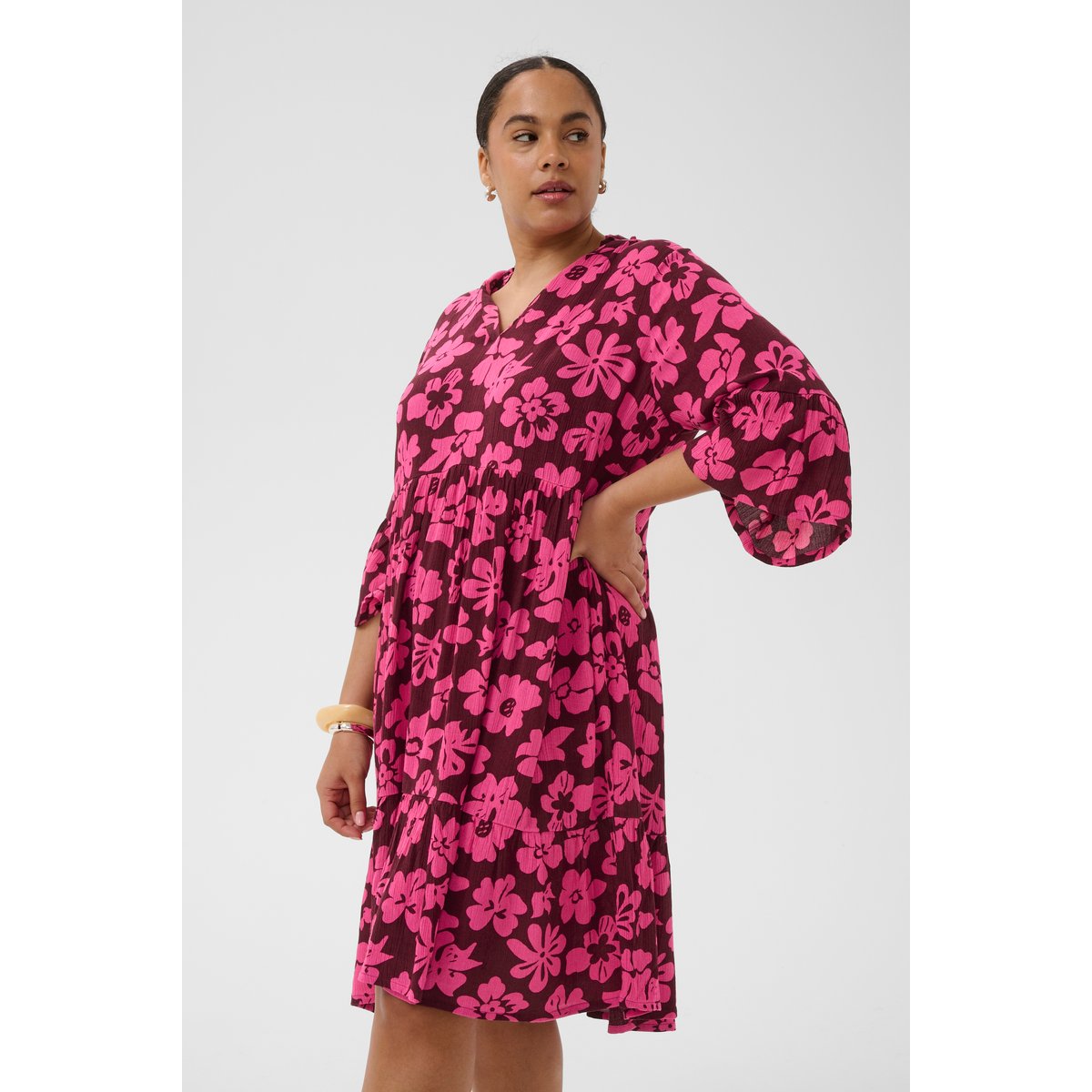 Robe rouge cabernet/pink flowers, KAFFE CURVE