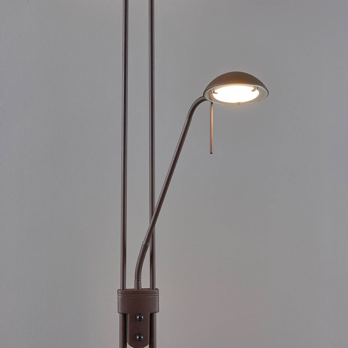 Lampadaire en métal moderneLED, Yveta rouille, albâtre blanc, LINDBY