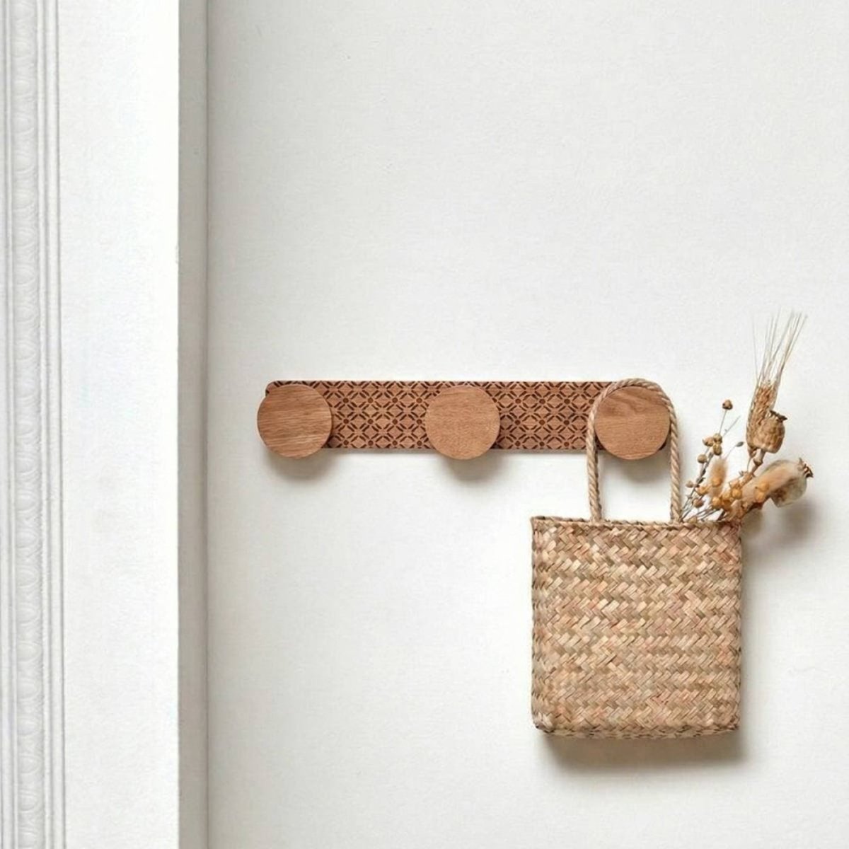 Patère ton bois motifs 3 têtes 35x6cm naturel, ORNAMI