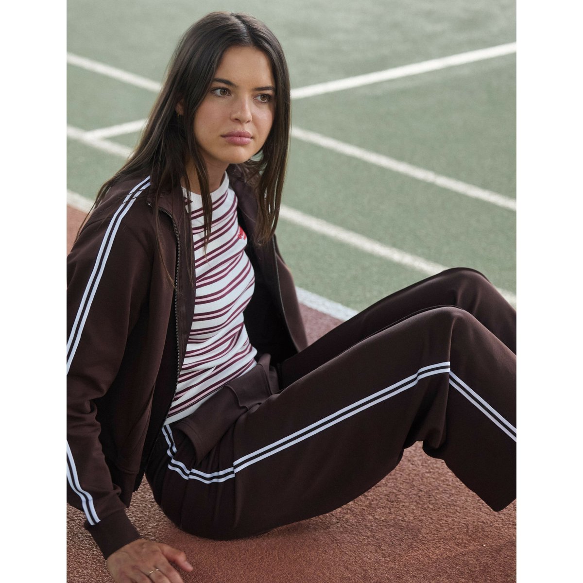Pantalon jogging à bandes marron foncée, BZB