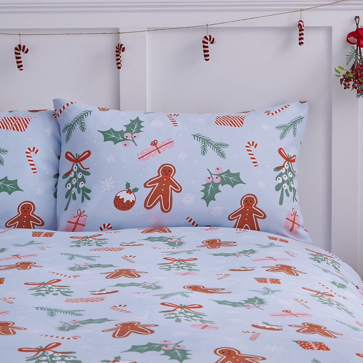 Christmas Gingerbread Duvet Cover and Pillowcase Set blue, CATHERINE LANSFIELD