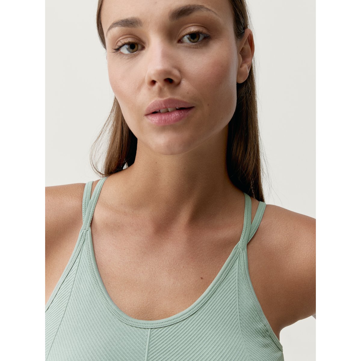 Brassière de Sport Seamless Fixation Moyenne SARVAN vert forêt, BORN