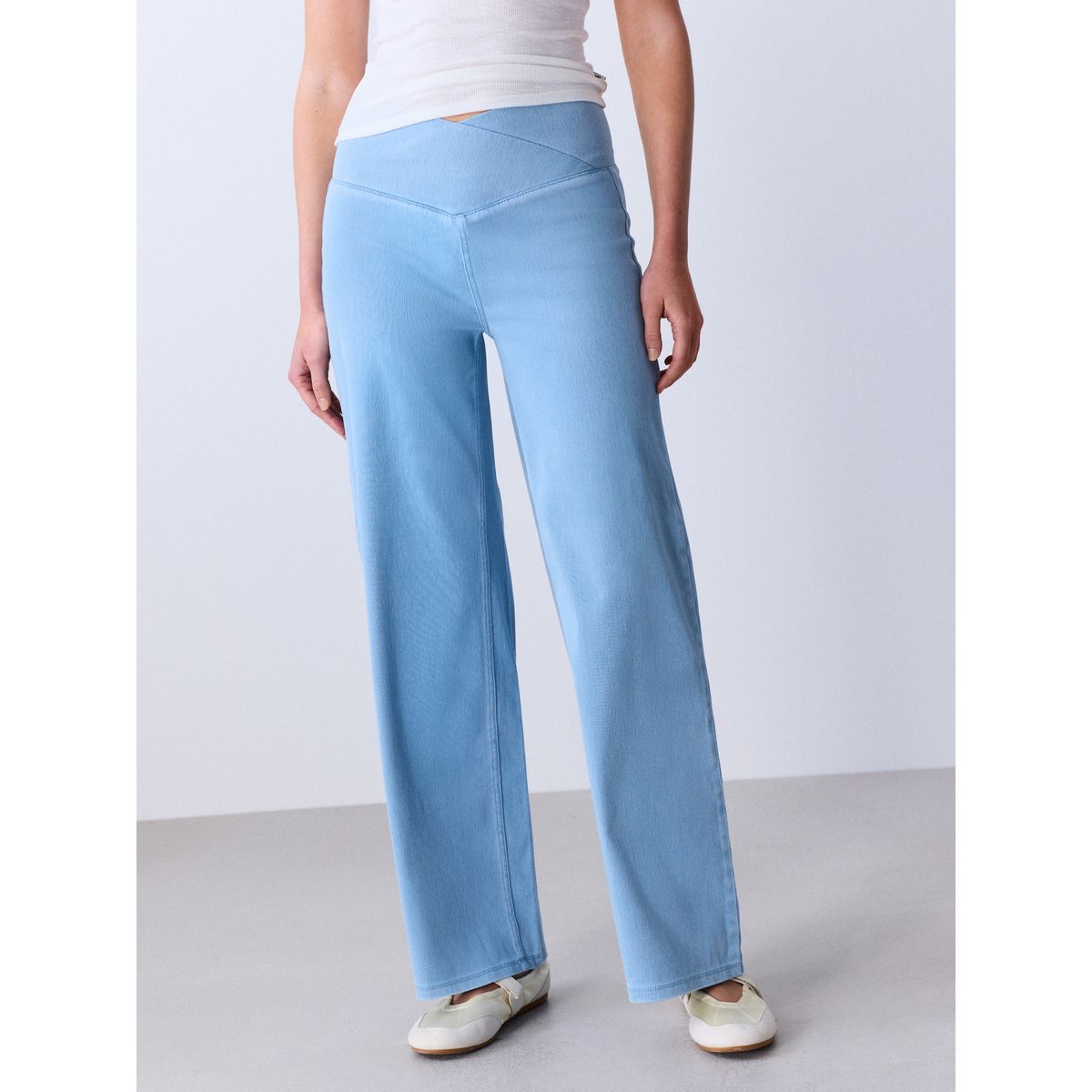 Pantalon large en jersey effet jean ceinture bleue délavée, NEXT