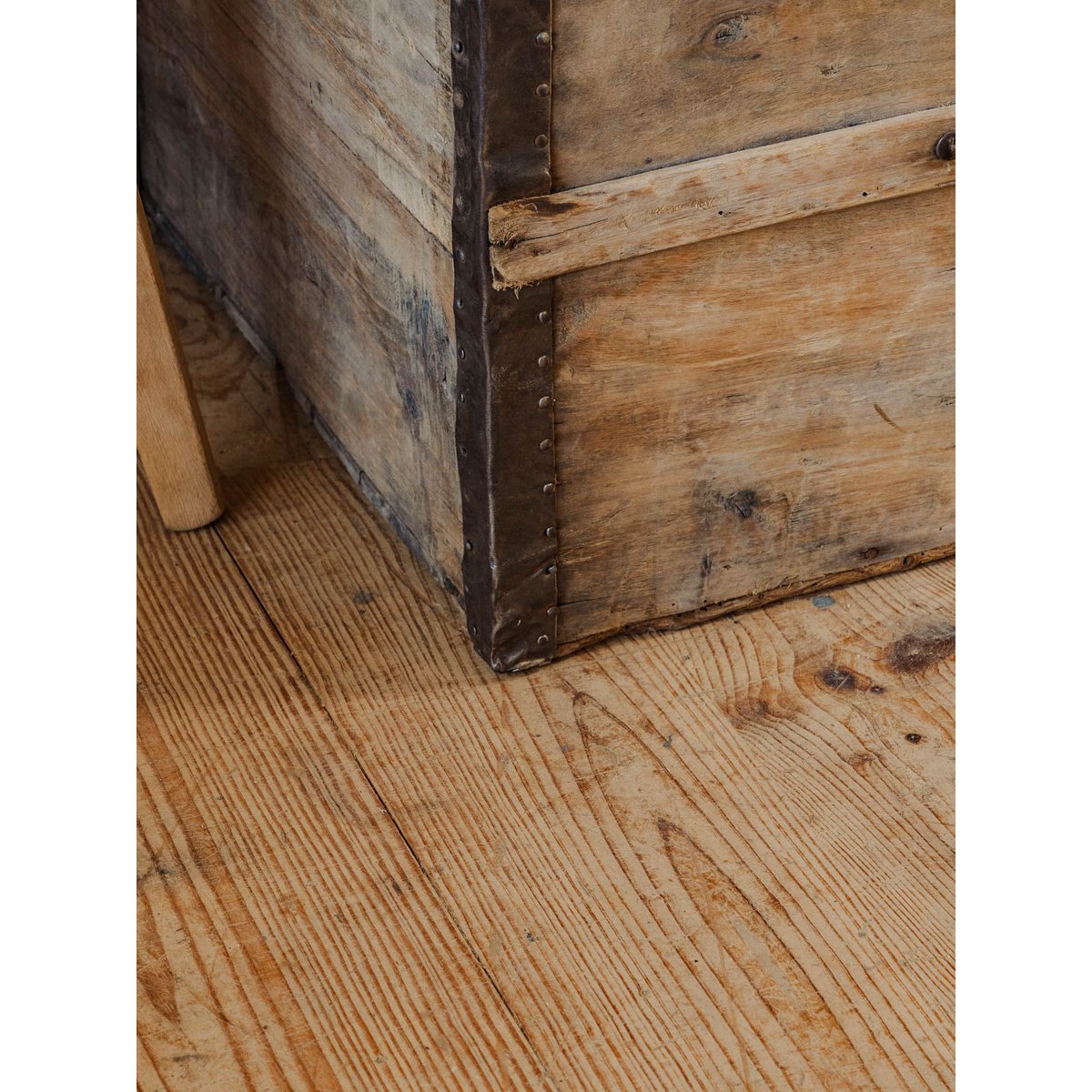 Malle en bois Lucienne N°302 - Bon état bois clair, DEBONGOUT
