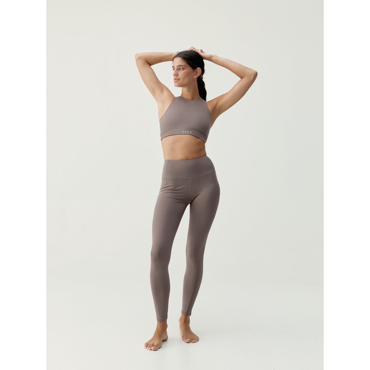 Brassière de sport femme Asura Maintien élevé bretelles coussinets amovibles marron taupe, BORN
