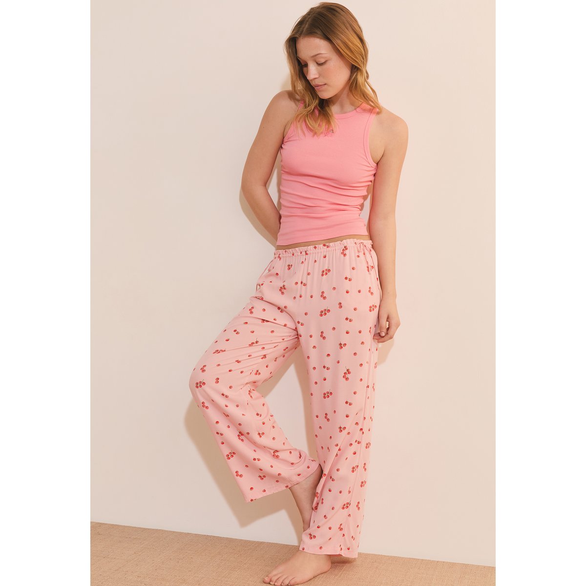 Pantalon de pyjama 7/8 à motifs tomates avec noeuds côté TIMI rose bonbon, ETAM