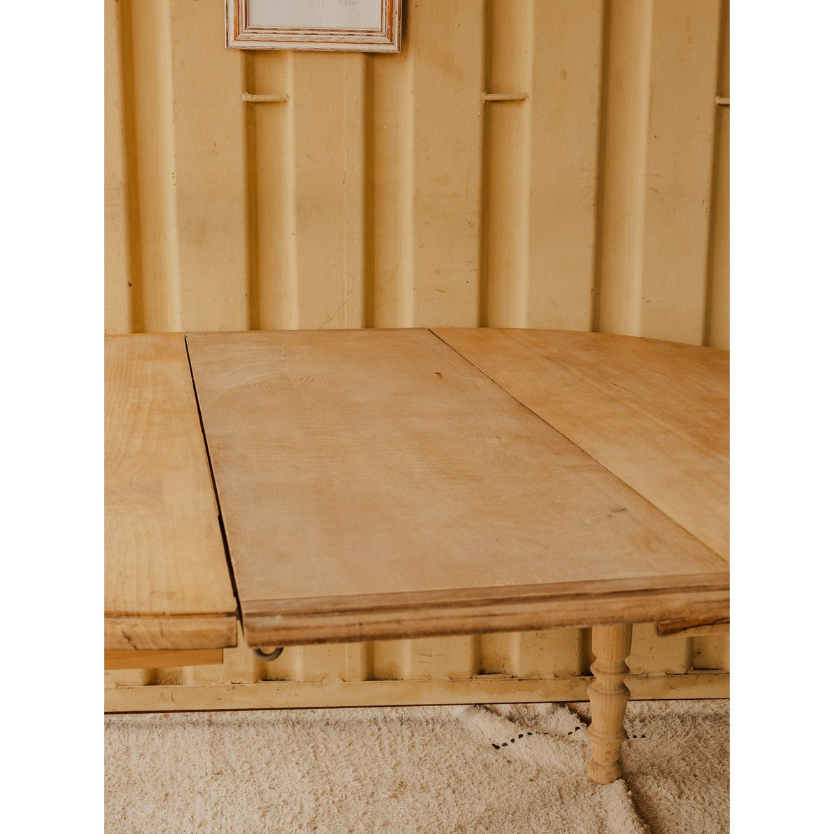Table à manger ovale en bois Romy N°1551 - Bon état bois clair, DEBONGOUT