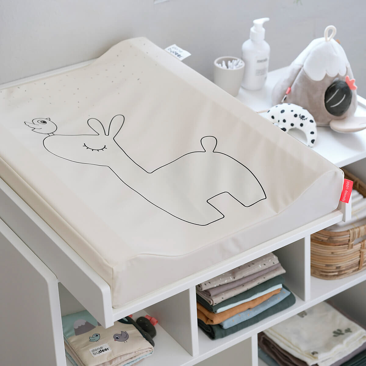 Matelas à langer easy wipe Lalee sable, DONE BY DEER
