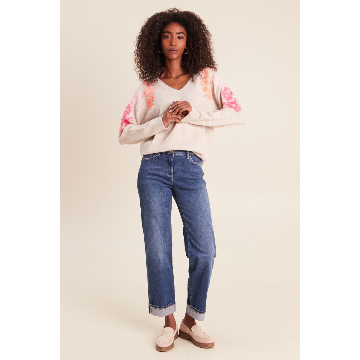 Pull col v avec broderie beige, BREAL