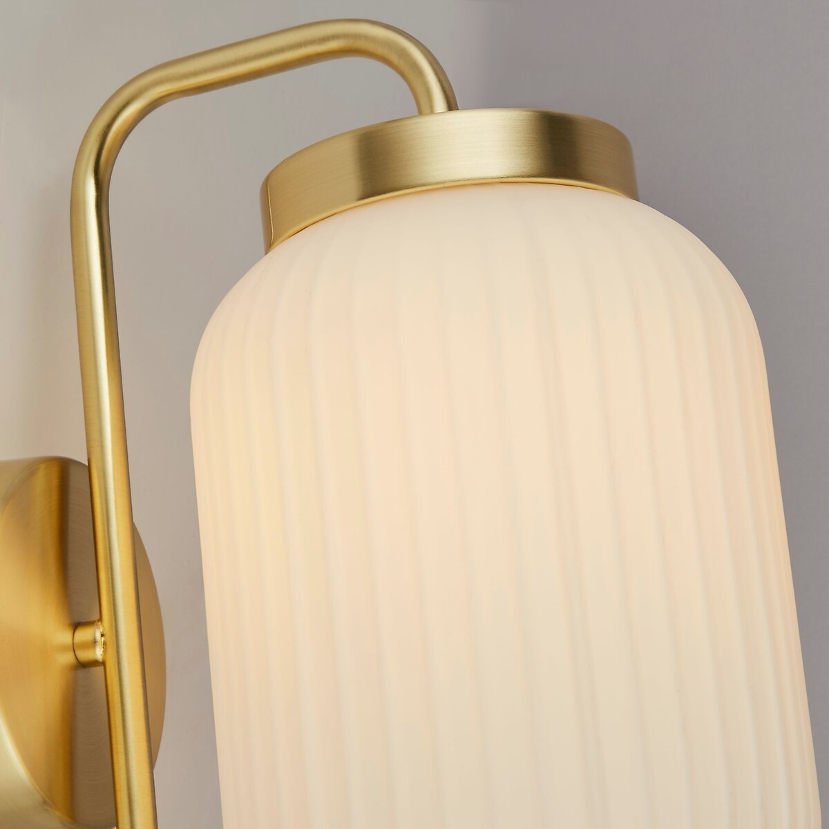 Spring Frosted Glass Wall Light in Gold white, SO'HOME