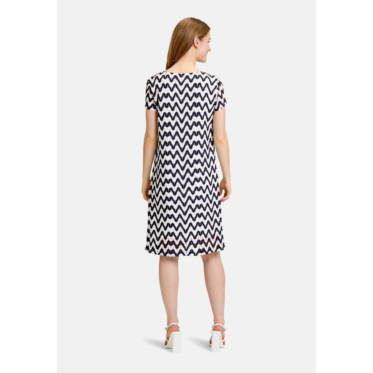 Robe d'été à encolure en v bleu/blanc, BETTY BARCLAY