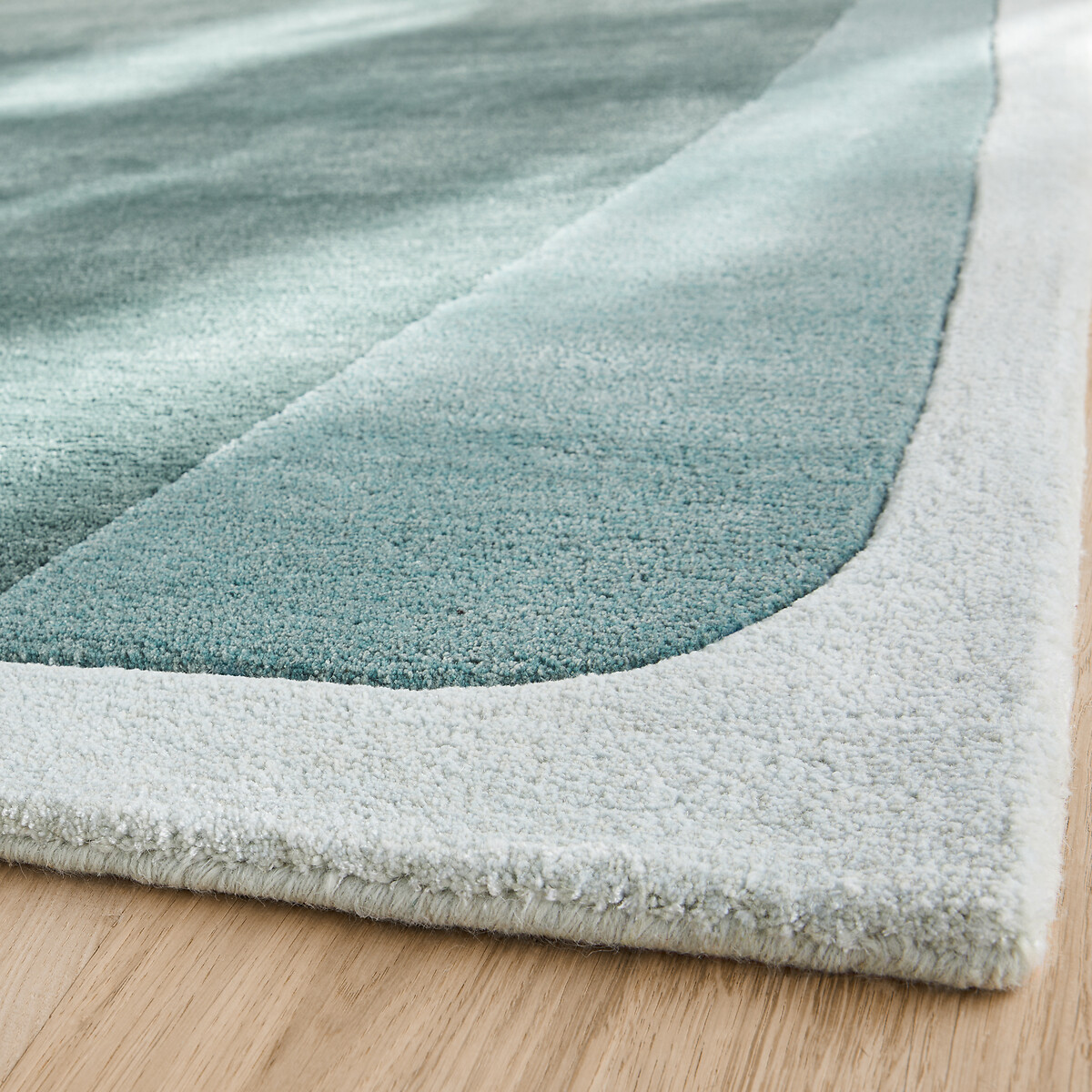 Tapis en lyocell et laine, tufté main, Caldera céladon, AM.PM