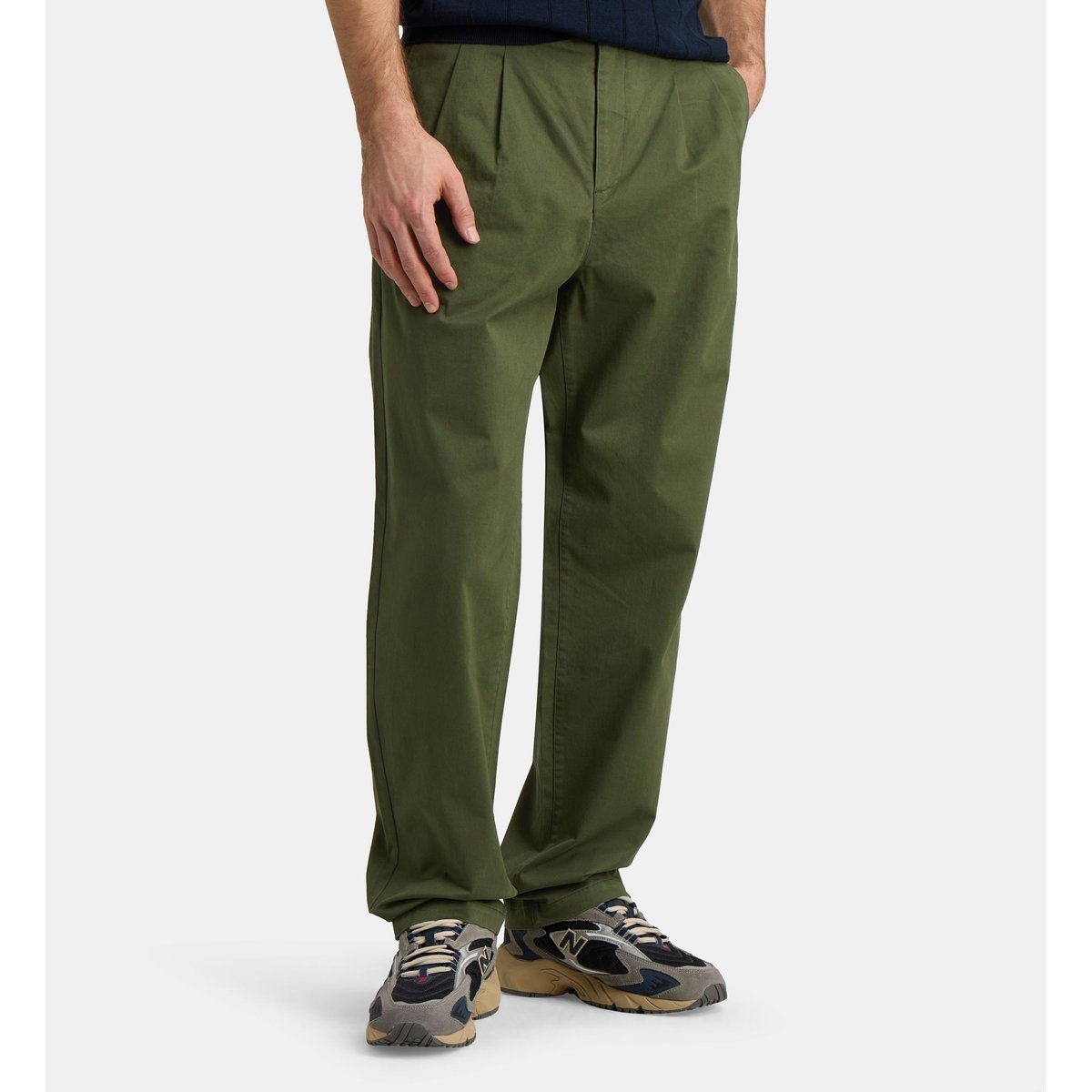 Pantalon sleats à pinces en coton vert foncé, GALERIES LAFAYETTE