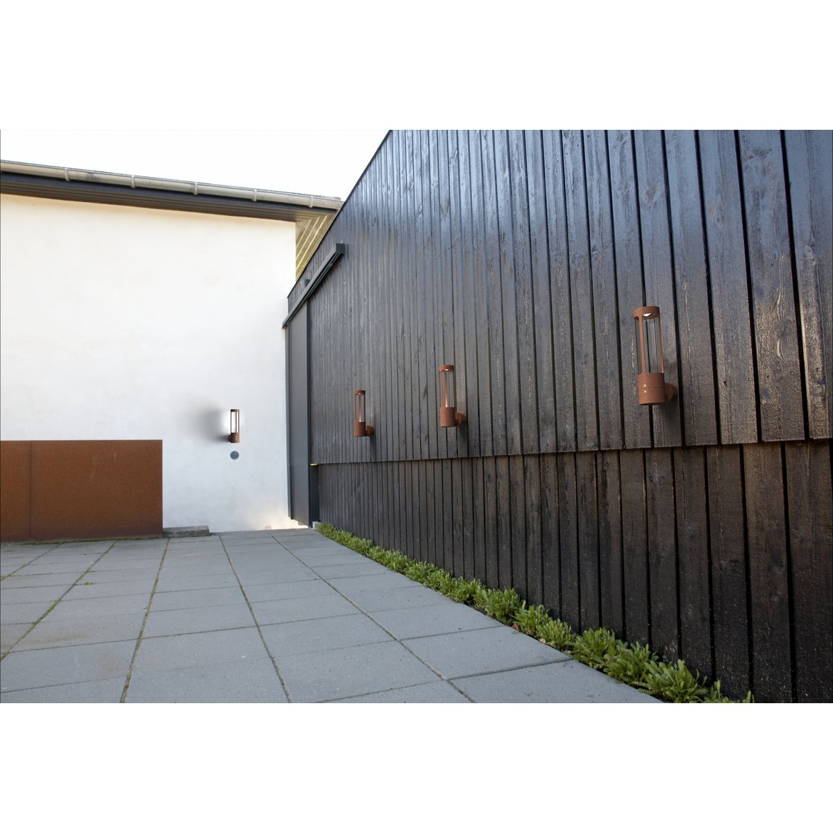 Applique murale extérieure adapté aux zones côtières en corteen, HELIX corten, NORDLUX