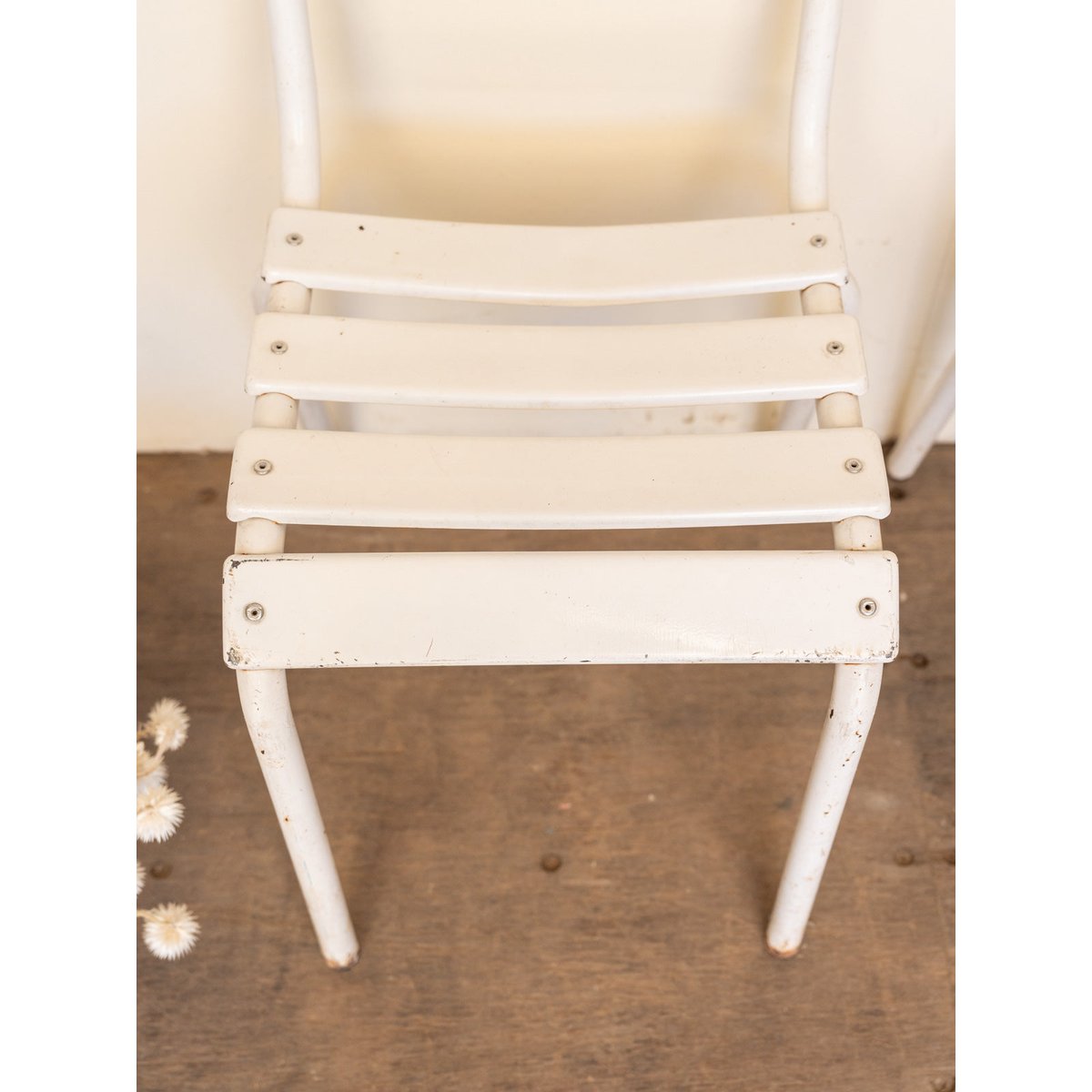Lot de 4 chaises en métal blanc Alma N°1832 - Bon état blanc, DEBONGOUT