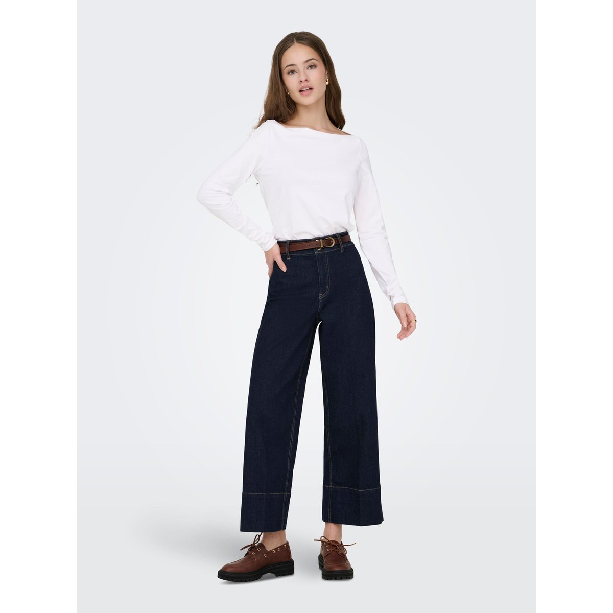 Top white, ONLY