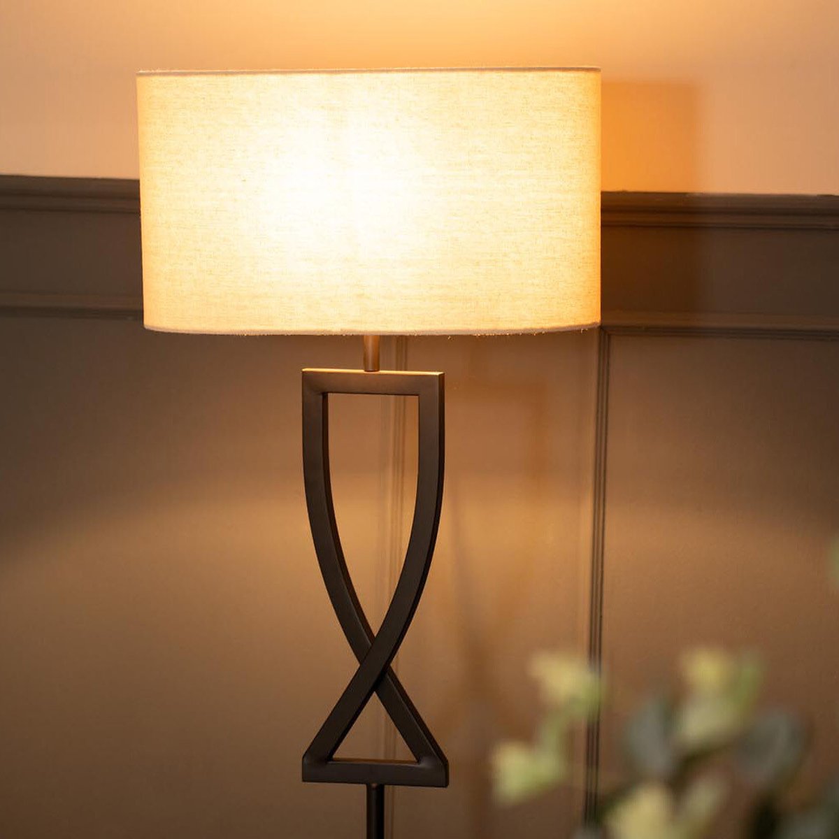 Kendrick Black Metal Floor Lamp black, SO'HOME