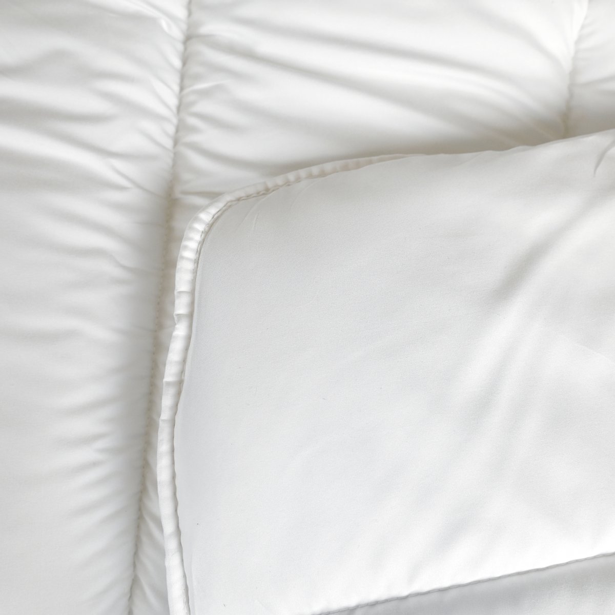 Couette chaude respirante premium 533 g/m² traitement anti acarien - QABANE blanc, HOME MAISON