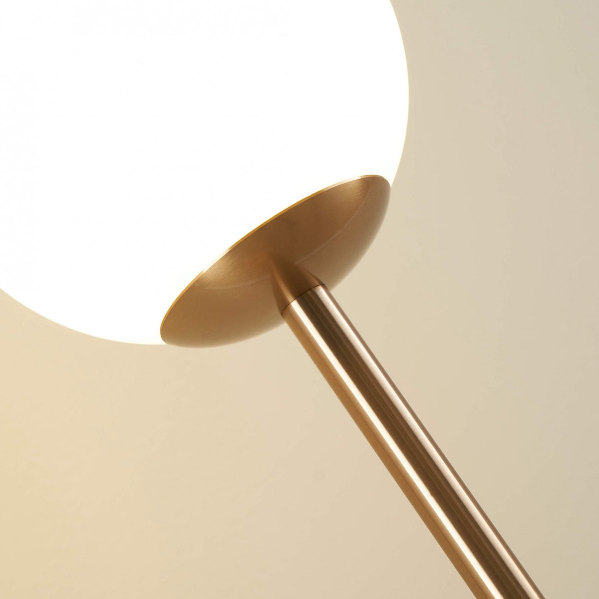 Lampadaire élégant en forme de U - CIARELLA doré / laiton, KOSILUM