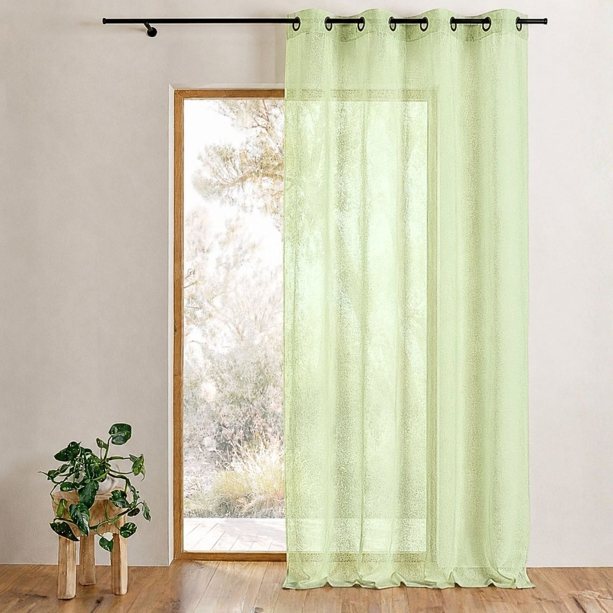 Voilage tamisant en organza brodé à œillets vert clair, HOME MAISON