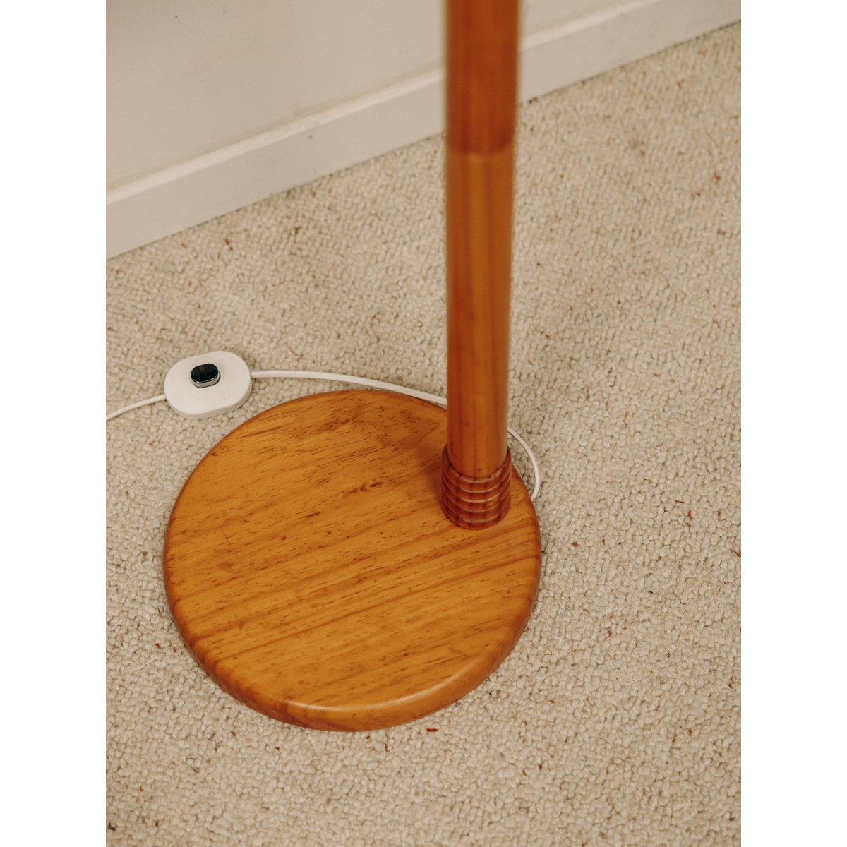 Lampadaire en bois et toile Julien N°377 - Bon état bois clair, DEBONGOUT
