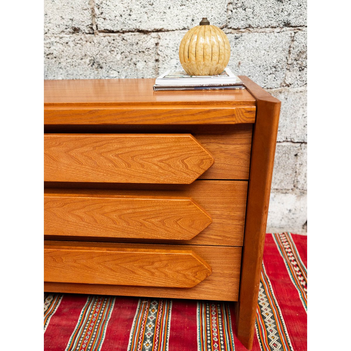 Commode en bois massif Olga N°710 - Bon état bois clair, DEBONGOUT