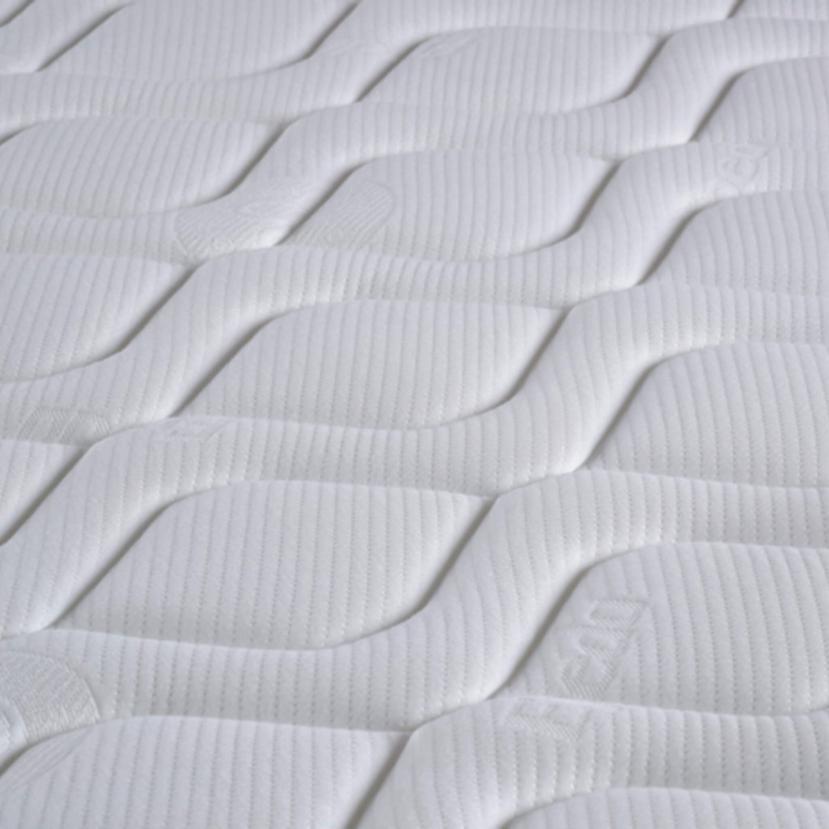 Ensemble matelas ressorts ensachés DISTINCT 2, sommier UNIC gris et pieds blanc, EPEDA