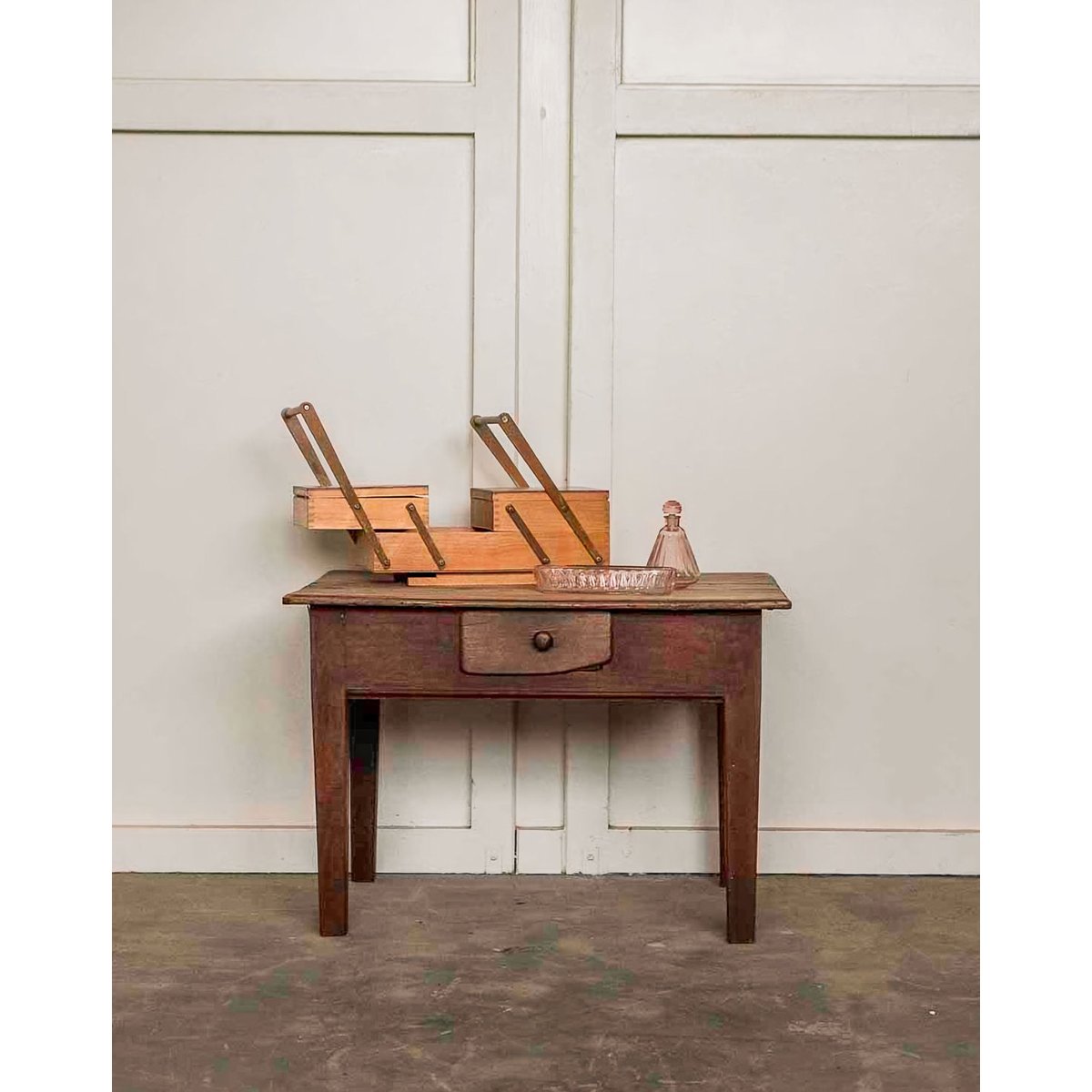 Table basse en bois Léonie N°321 - Bon état bois, DEBONGOUT