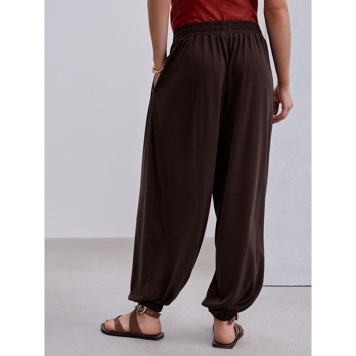 Pantalon bouffant soyeux plissé marron chocolat, NEXT