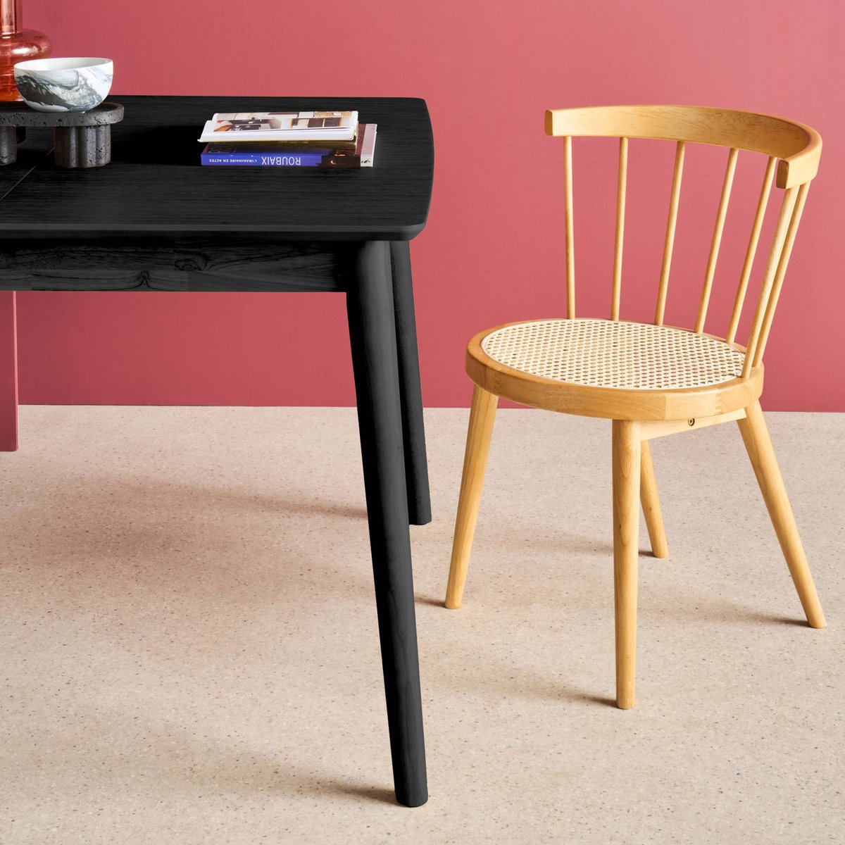 Table à manger rectangulaire extensible bois d'hévéa et placage chêne 4-6 places LINA noir, SWEEEK