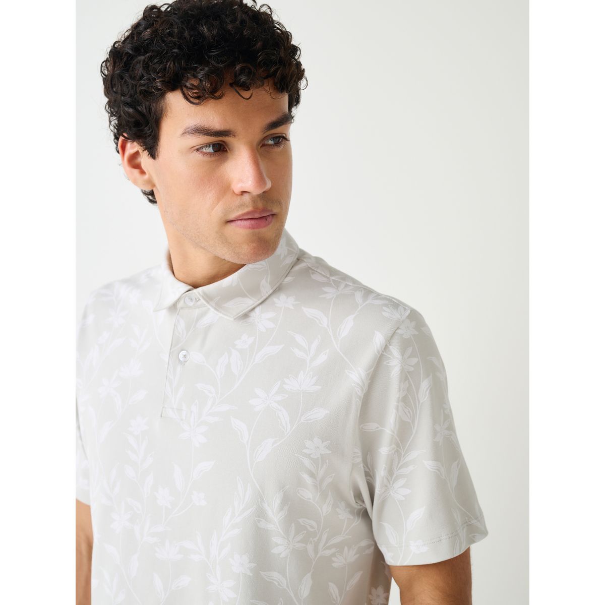 Polo en piqué à motif et manches courtes gris à fleurs, NEXT