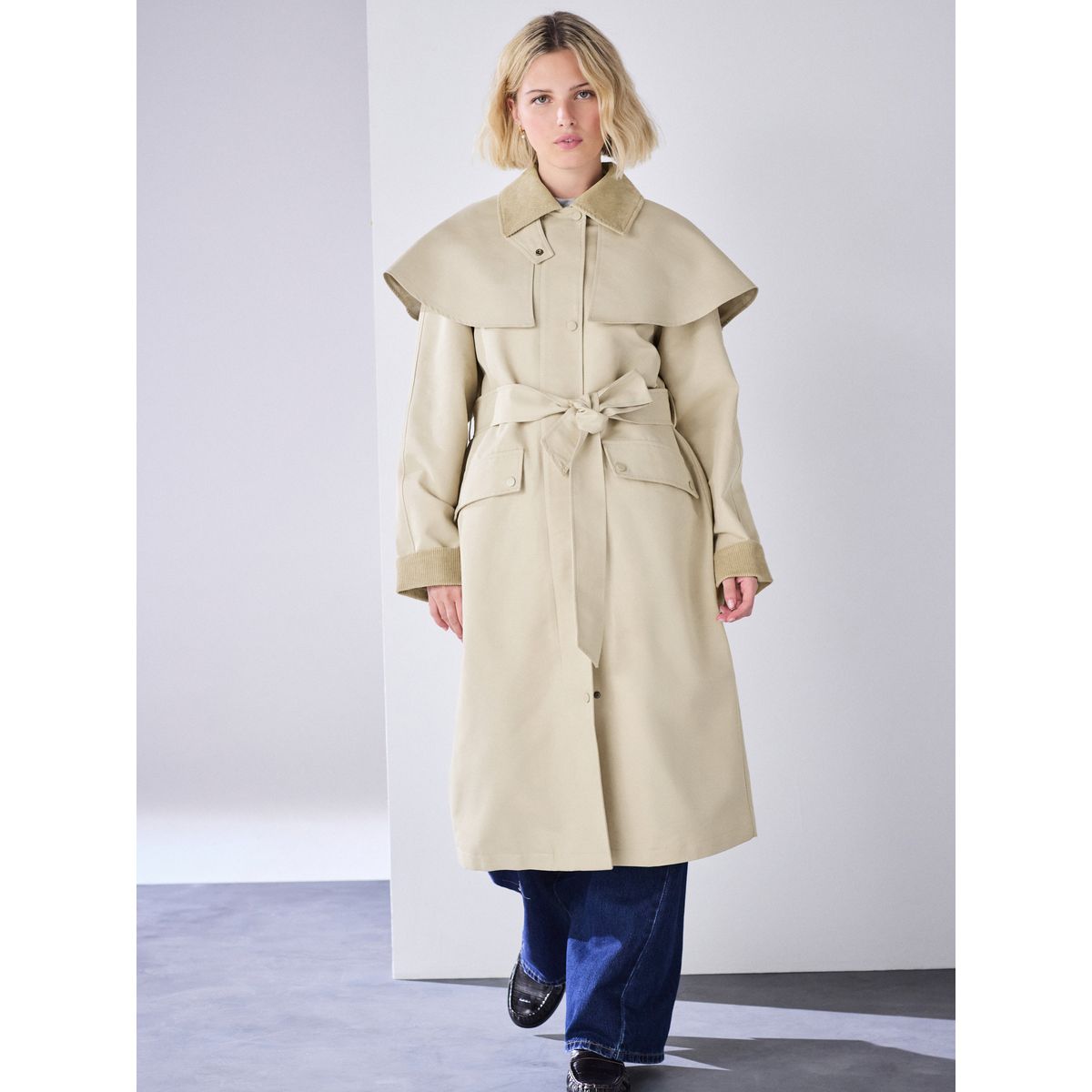 Trench-coat cape grège, NEXT