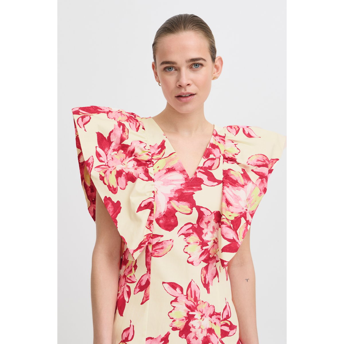 Robe rose bright rose flower, ICHI