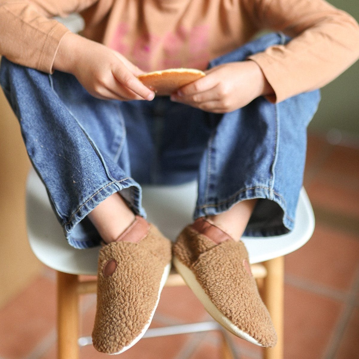Chaussons bébé cuir souple Bouclettes marron, TICHOUPS