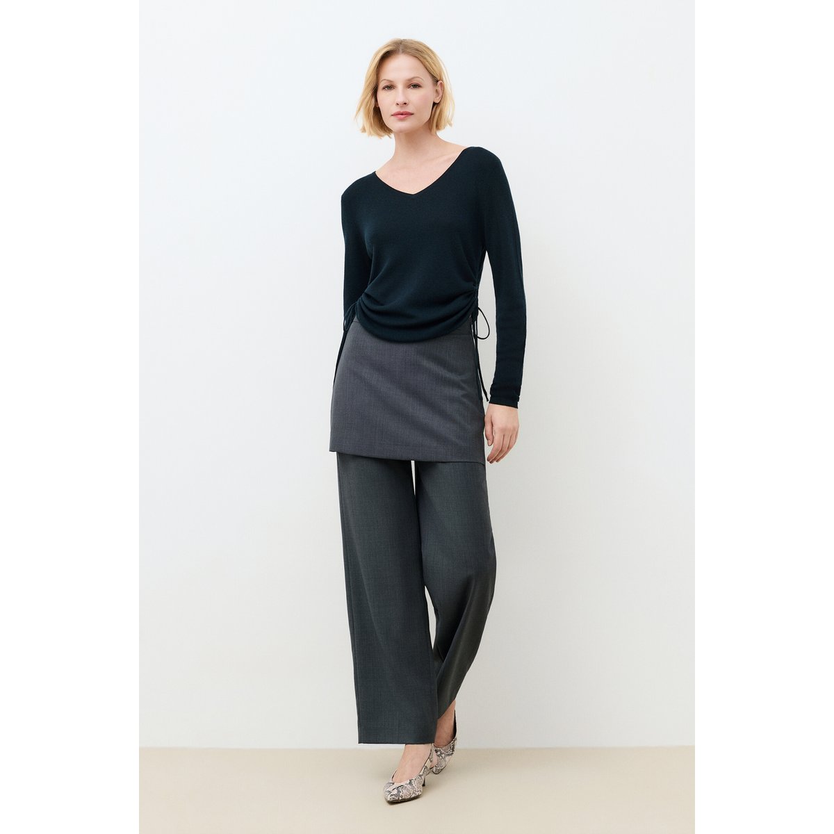 Pull droit col v MSIDONIE noir, CAROLL