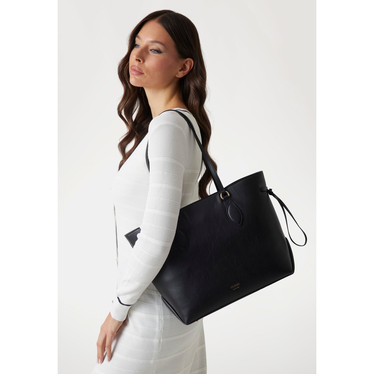 Sac D'épaule Florence Cuir Véritable noir, GUESS