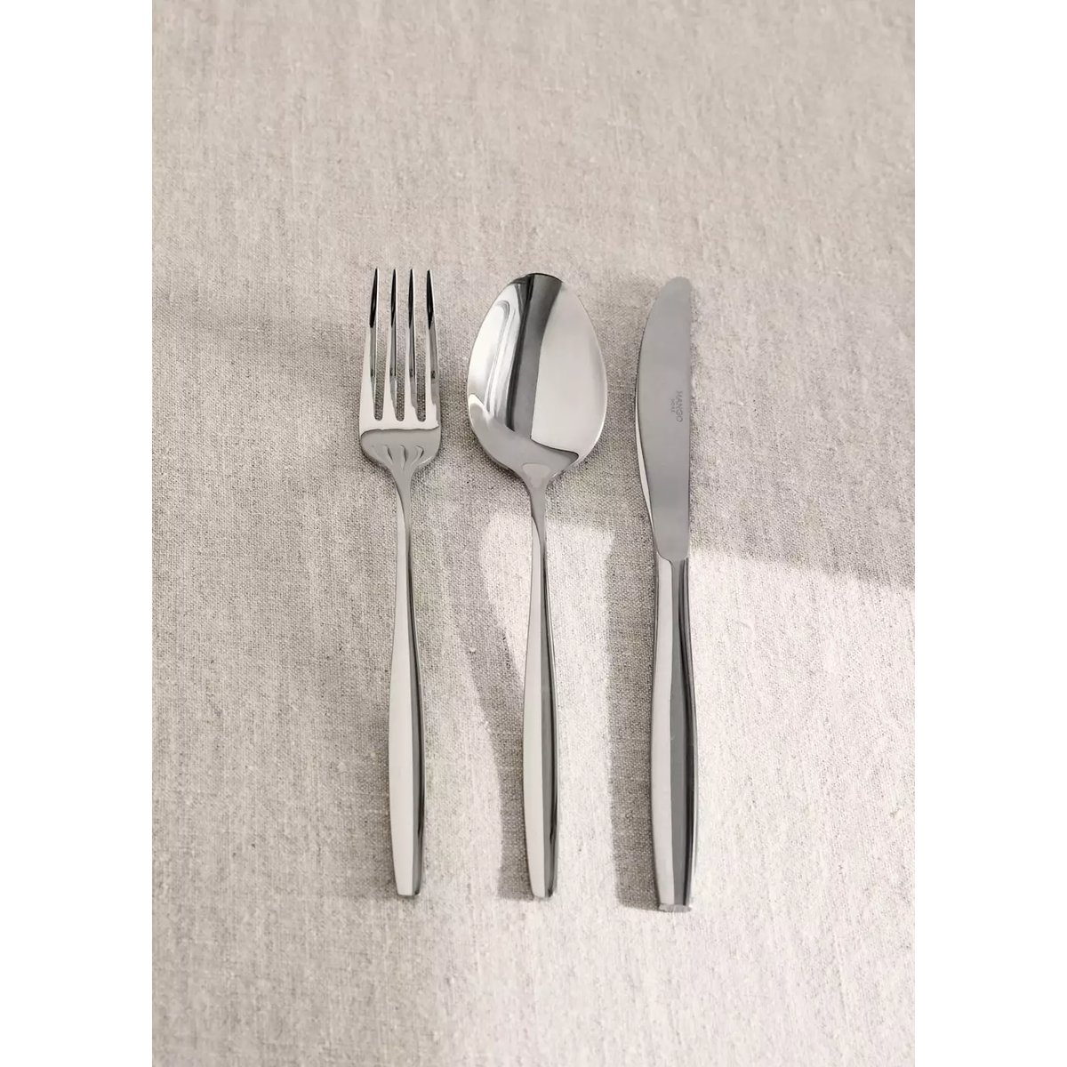Ensemble de couverts 3 pièces en acier inoxydable à manche fin argent, MANGO HOME