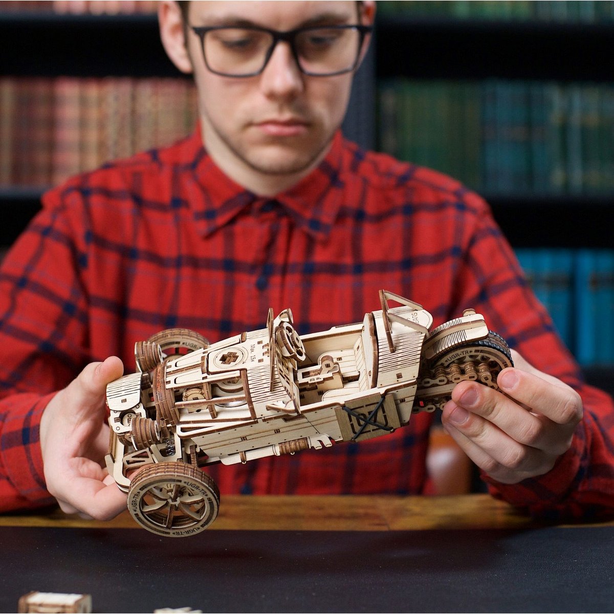Puzzle 3D UGR-S véhicule à 3 roues beige, UGEARS