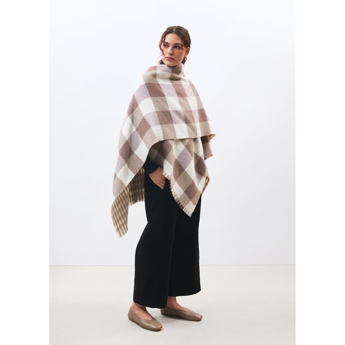 Poncho double face à carreaux off white/beige, HUMILITY