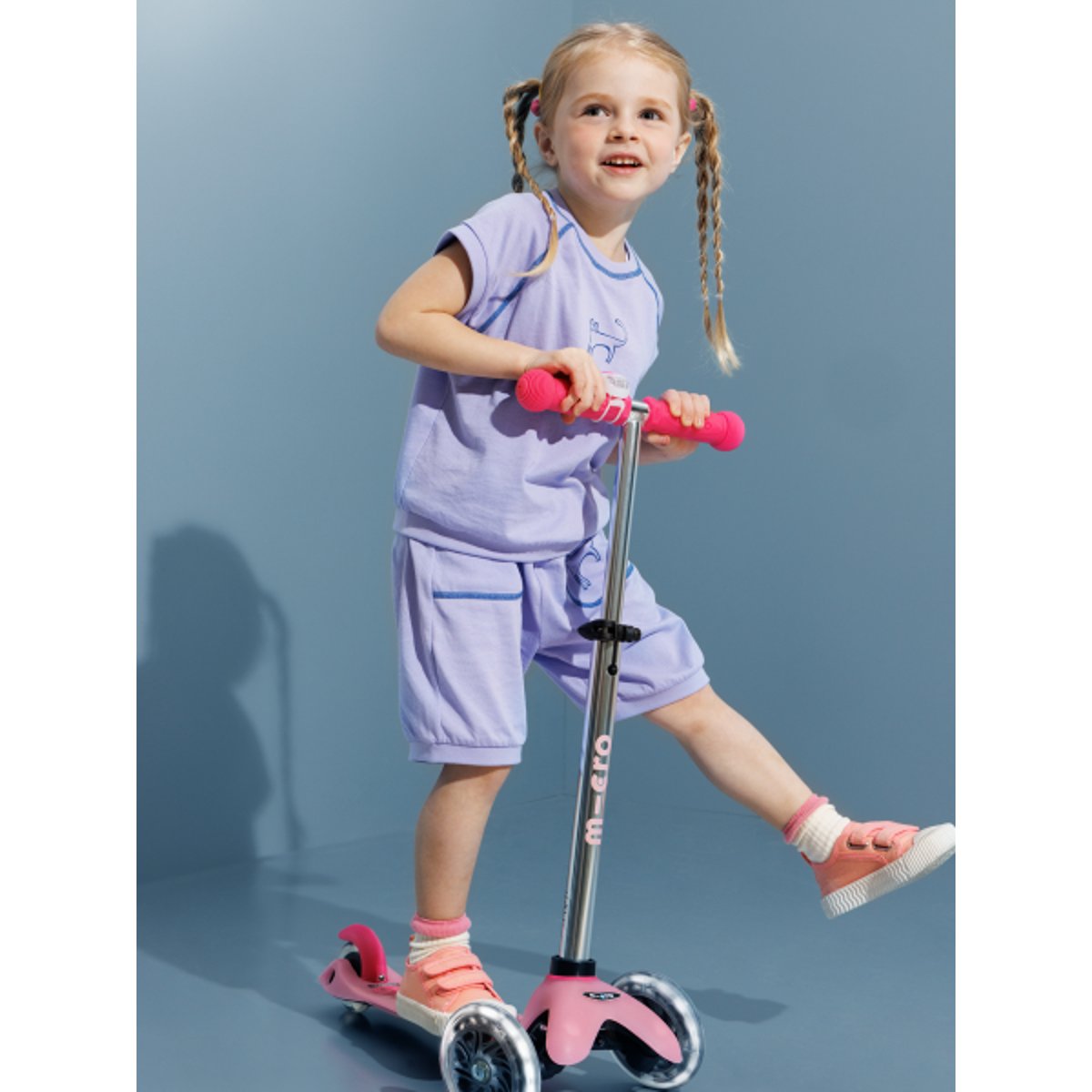 Mini Micro Deluxe Glow LED - rose, MICRO MOBILITY