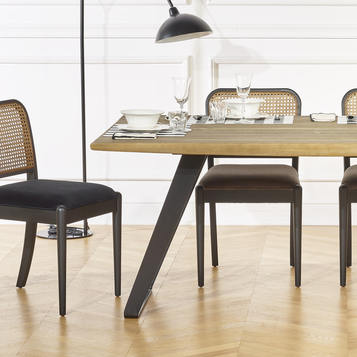 Table rectangulaire en chêne et métal, 8 couverts HECTOR noire, ROBIN DES BOIS