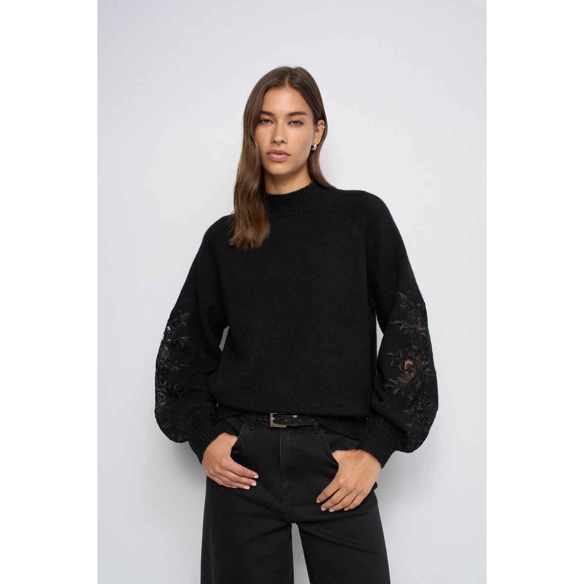 PULL EN MAILLE AVEC DENTELLE noir, SALSA JEANS