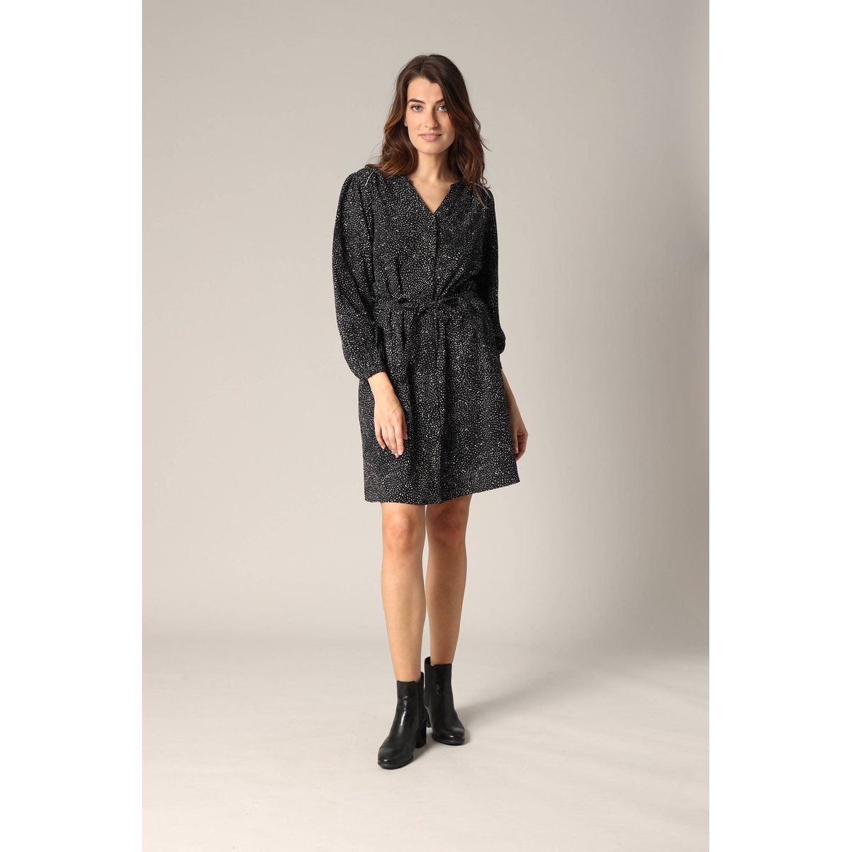 Robe courte à imprimé moucheté all-over
 LILY black, DEELUXE