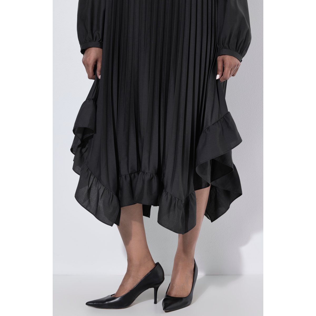 Robe plissée longueur midi, coupe évasée noir, ULLA POPKEN