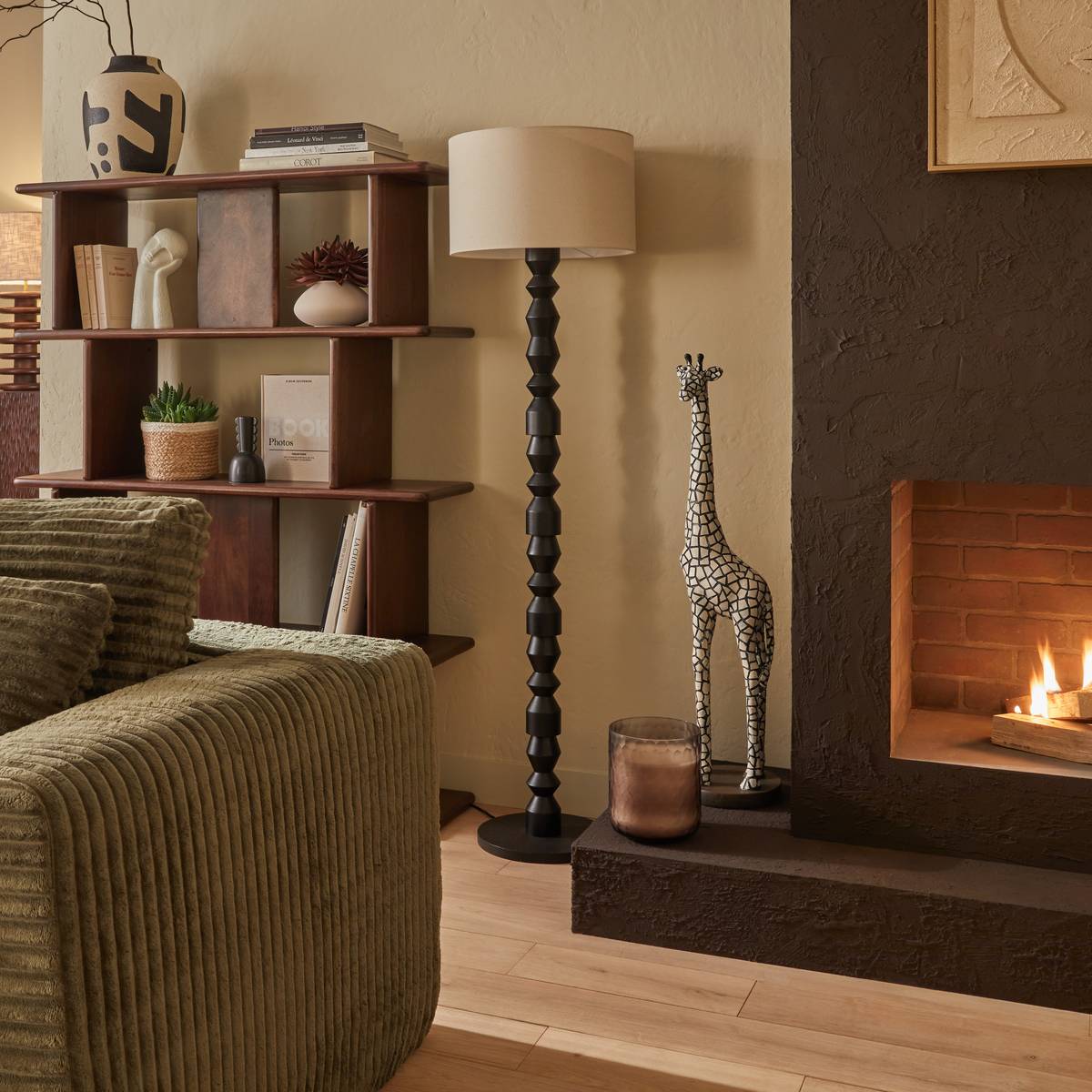 Lampadaire cylindrique en hévéa YULIA noir, ATMOSPHERA