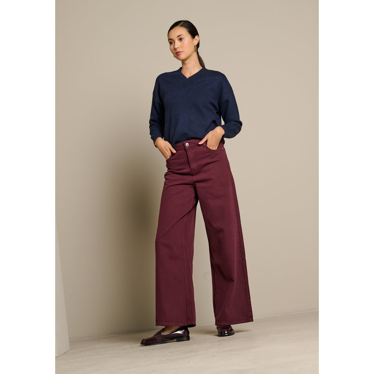 Pull col V en maille bleu marine, LOLALIZA