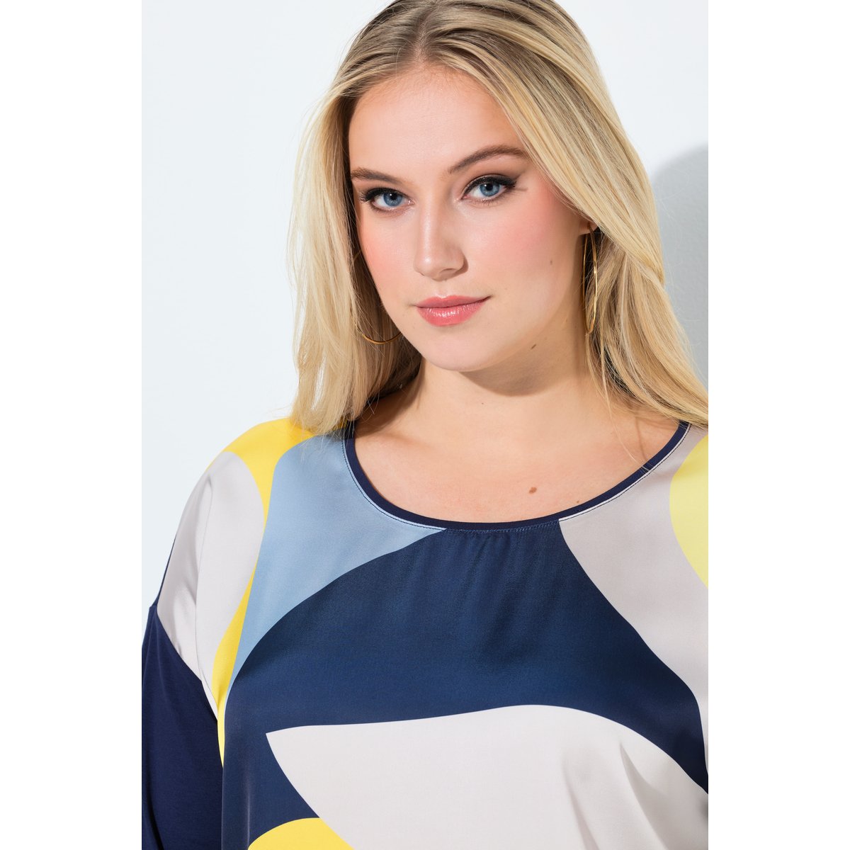 Blouse oversize avec cordon à la base univers, ULLA POPKEN
